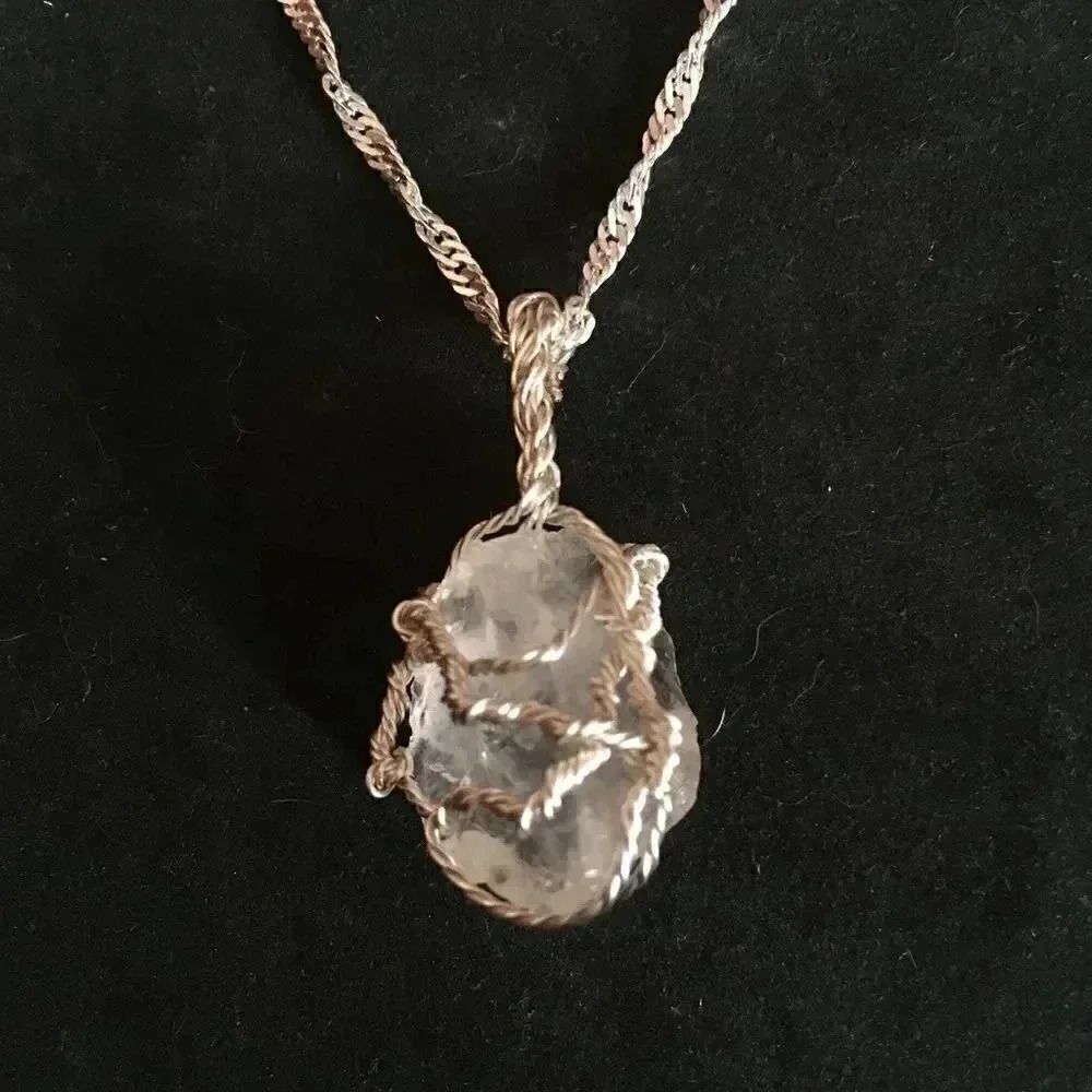 Handmade authentic raw QUARTZ necklace ❤️